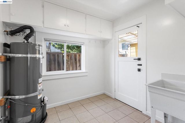 2215 E 29th Street, Oakland, CA 94606