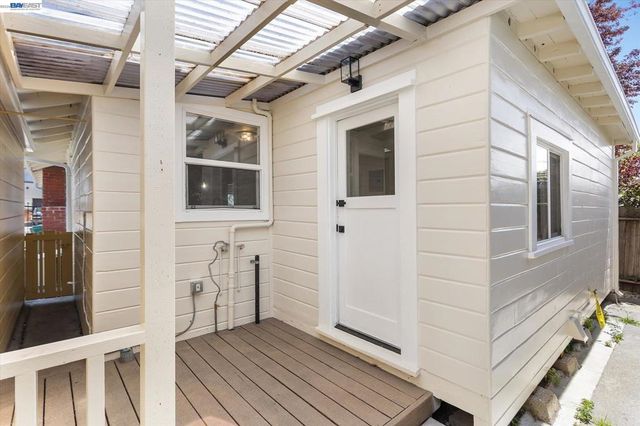2215 E 29th Street, Oakland, CA 94606