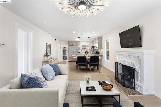 2215 E 29th Street, Oakland, CA 94606