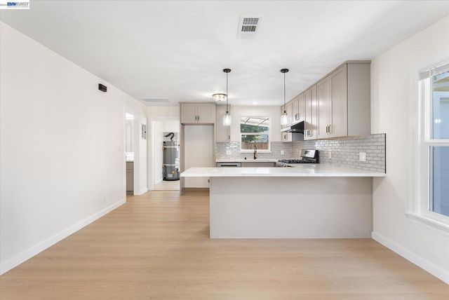 2215 E 29th Street, Oakland, CA 94606