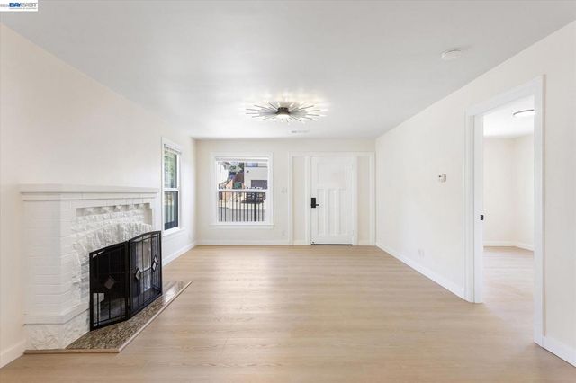 2215 E 29th Street, Oakland, CA 94606