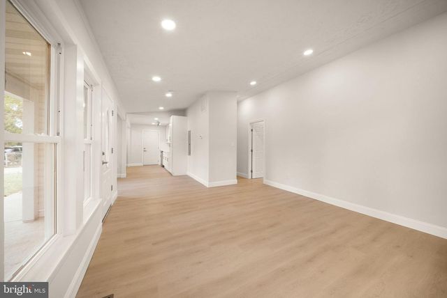 13700 MARBURY LN, Woodbridge, VA 22191