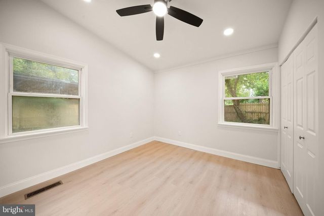 13700 MARBURY LN, Woodbridge, VA 22191