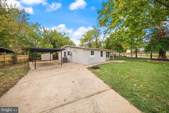 13700 MARBURY LN, Woodbridge, VA 22191