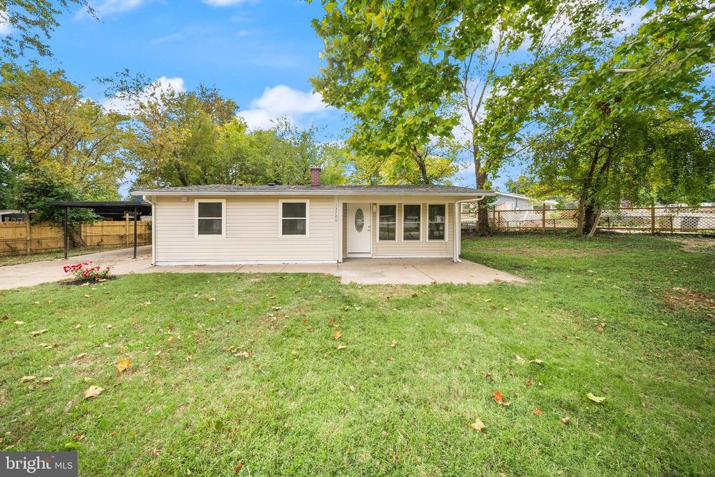 13700 MARBURY LN, Woodbridge, VA 22191