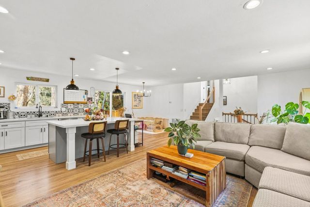 20 Crandall Road, Monterey, CA 93940