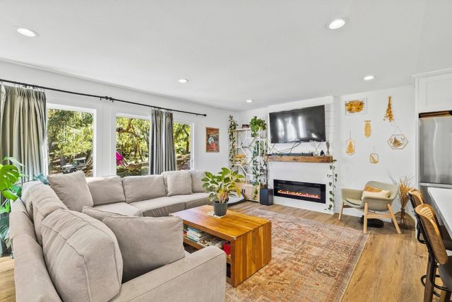 20 Crandall Road, Monterey, CA 93940