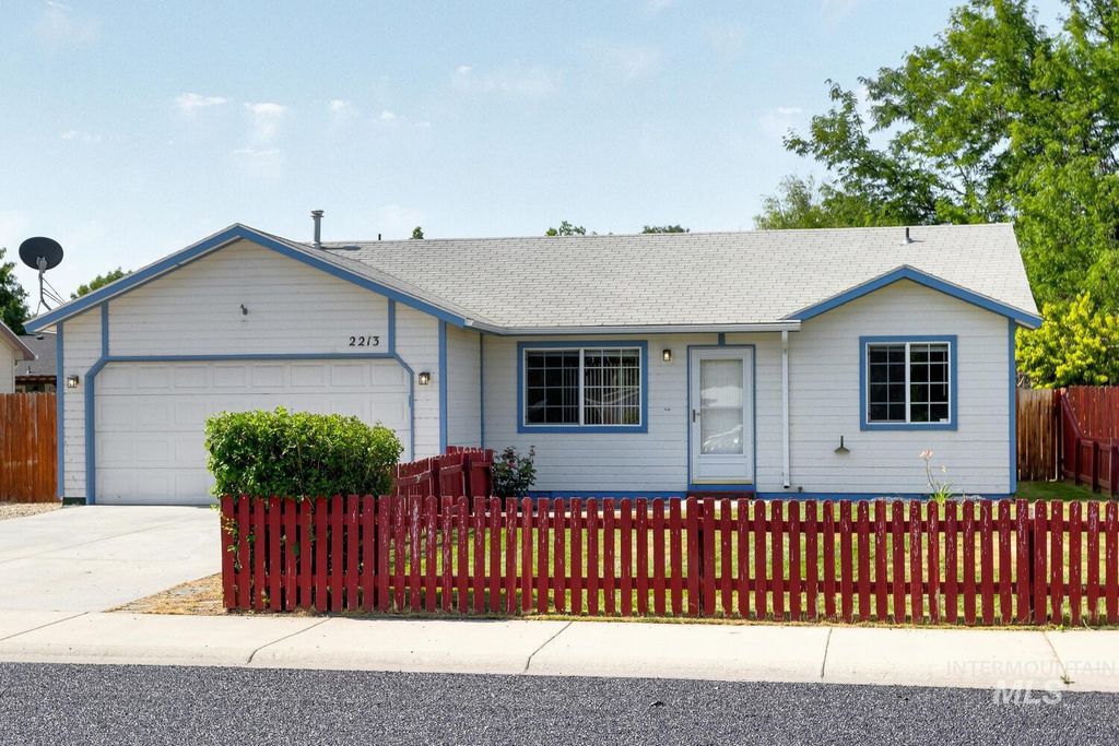 2213 E Iowa, Nampa, ID 83686