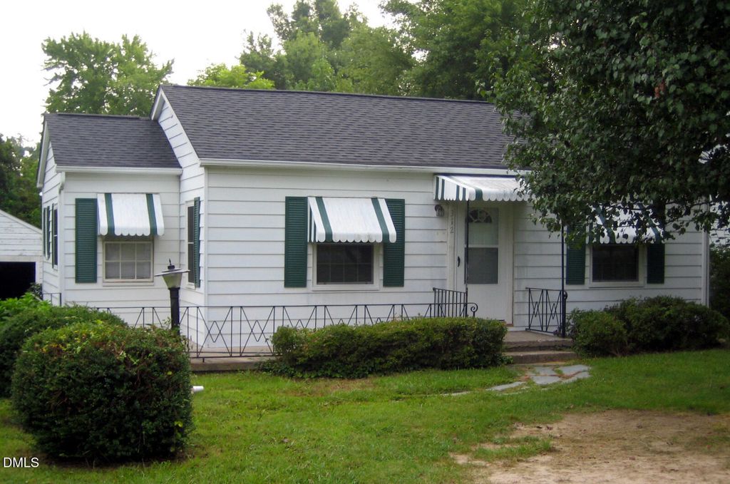312 Chapel Hill Road, Burlington, NC 27215