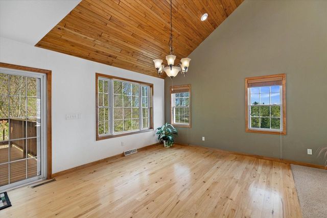 501 Drumlin COVE, Slinger, WI 53086