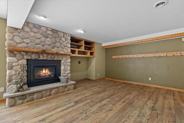 501 Drumlin COVE, Slinger, WI 53086