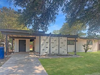 5027 Village Crest, San Antonio, TX 78218