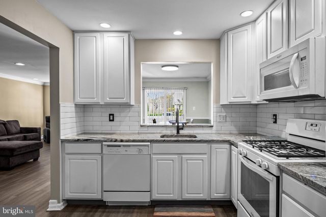 7403 BALTIMORE DR, Marlton, NJ 08053