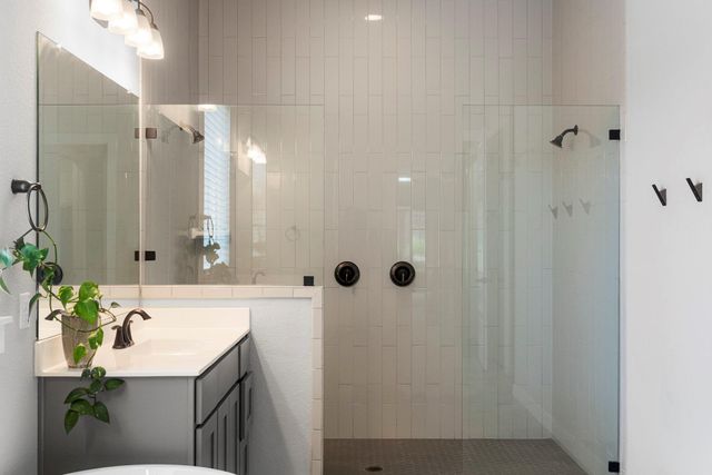 341 Hazy Hills LOOP, Dripping Springs, TX 78620