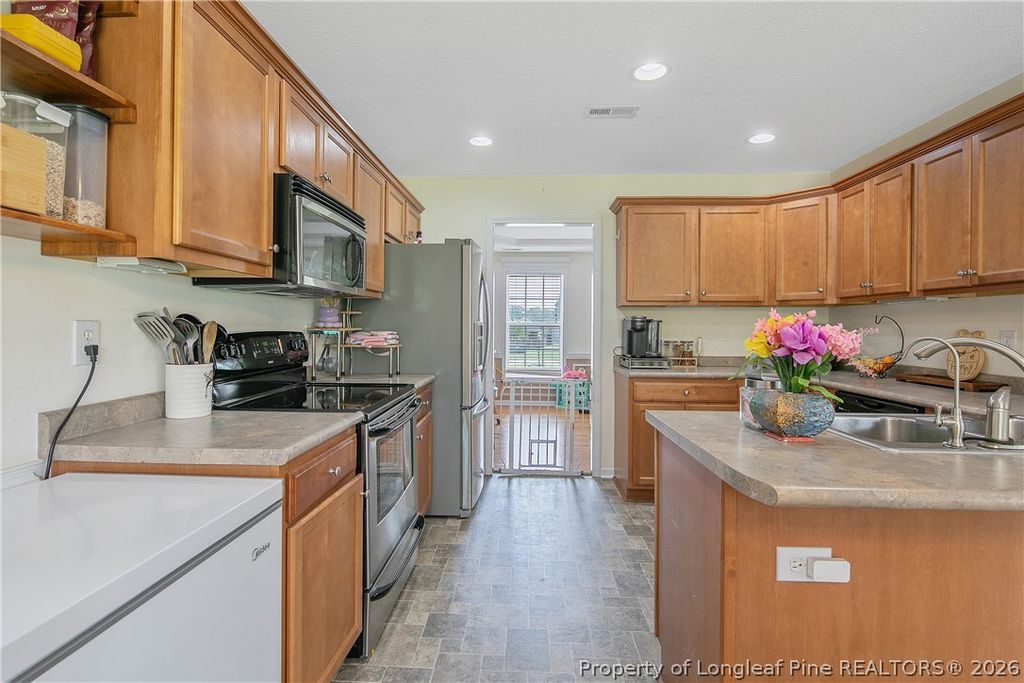 1906 Sunshine Court, Hope Mills, NC 28348 — photo 18