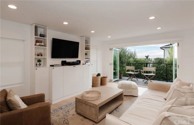 1865 Hillcrest, Hermosa Beach, CA 90254