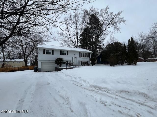 1829 Pawtucket Avenue, Niskayuna, NY 12309