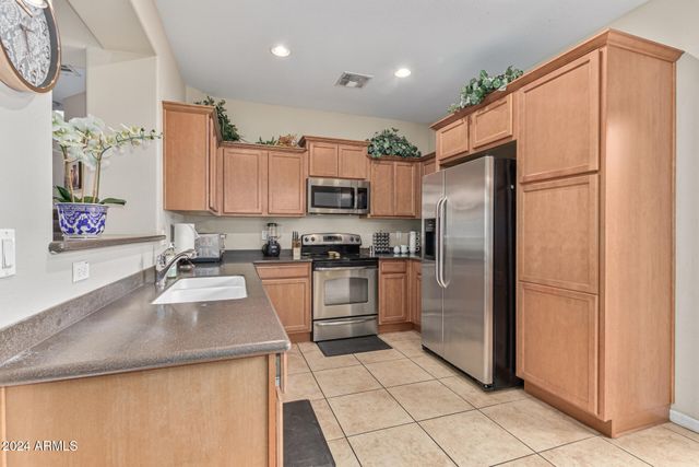 2179 W Scully Drive, Phoenix, AZ 85023