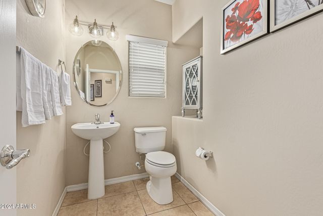 2179 W Scully Drive, Phoenix, AZ 85023