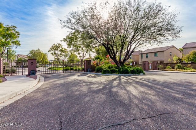 2179 W Scully Drive, Phoenix, AZ 85023