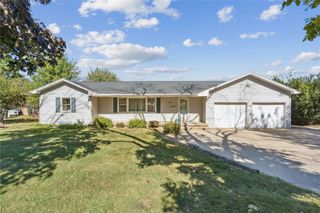 714 NE Blairs Ferry, Cedar Rapids, IA 52402