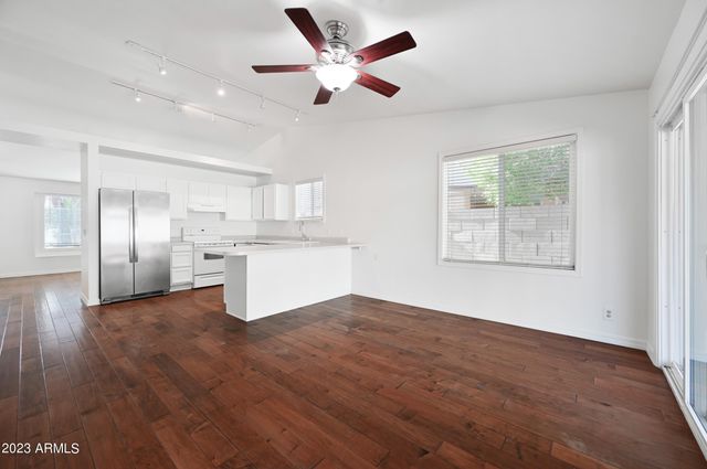 313 S Ocean Drive, Gilbert, AZ 85233