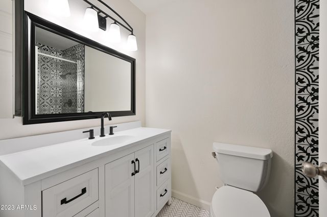 313 S Ocean Drive, Gilbert, AZ 85233