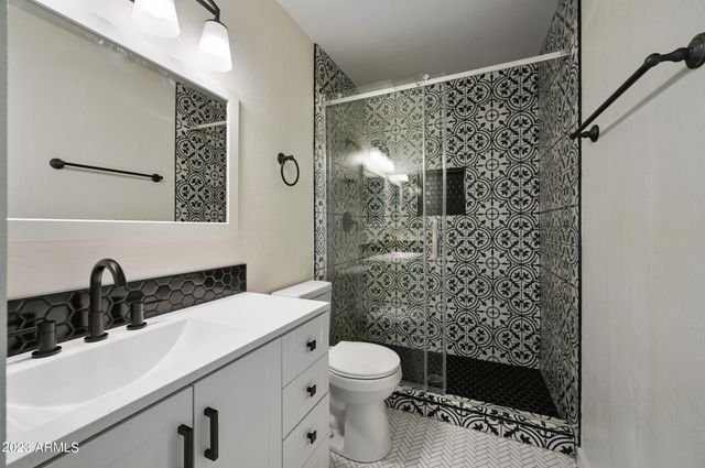 313 S Ocean Drive, Gilbert, AZ 85233