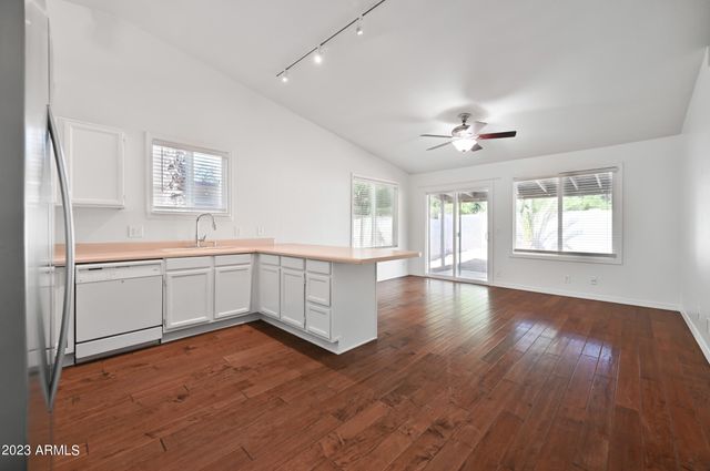 313 S Ocean Drive, Gilbert, AZ 85233