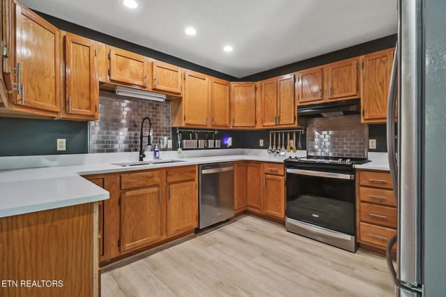 181 Braun St, Crossville, TN 38555