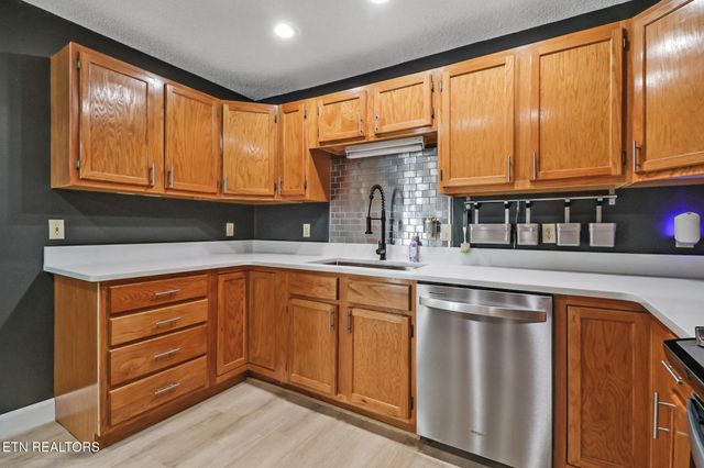 181 Braun St, Crossville, TN 38555