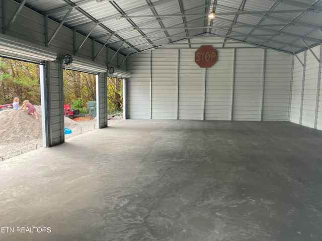 181 Braun St, Crossville, TN 38555