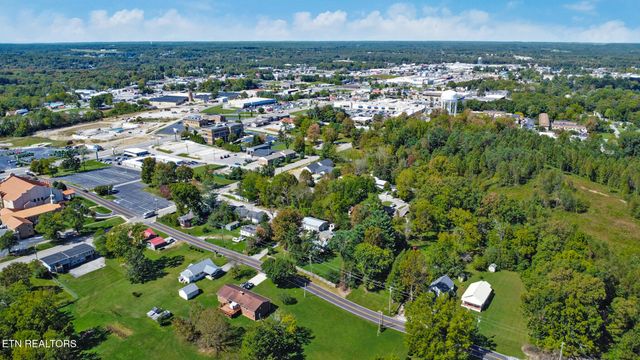 181 Braun St, Crossville, TN 38555