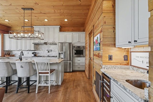 899 Ridge Pointe Way, Blairsville, GA 30512