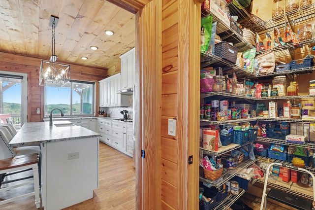 899 Ridge Pointe Way, Blairsville, GA 30512