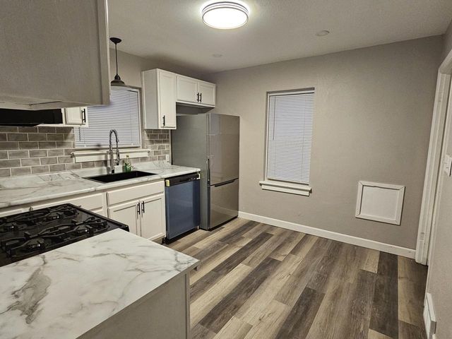 4800 W Green Tree ROAD, Milwaukee, WI 53223