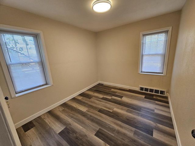 4800 W Green Tree ROAD, Milwaukee, WI 53223