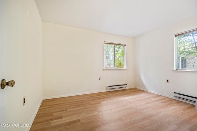 2 Mayflower Place, Whiting, NJ 08759