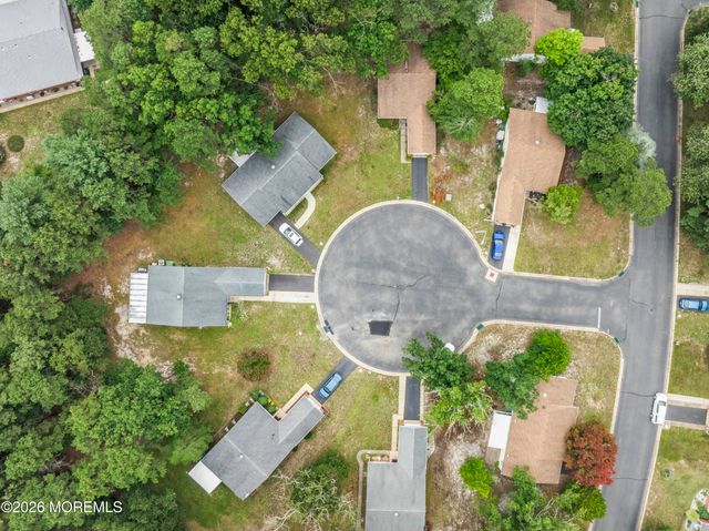 2 Mayflower Place, Whiting, NJ 08759