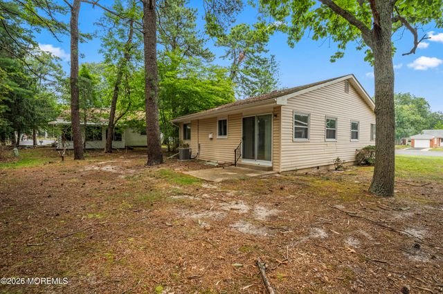 2 Mayflower Place, Whiting, NJ 08759