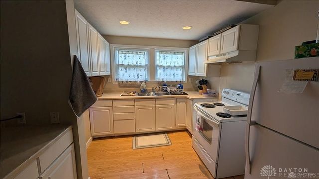 2420 Superior Avenue, Middletown, OH 45044