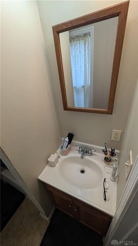 2420 Superior Avenue, Middletown, OH 45044