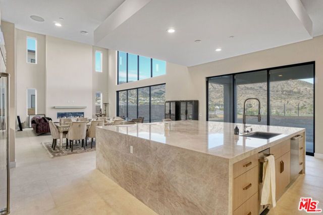 11848 N Hillsborough Lane, Porter Ranch (los Angeles), CA 91326