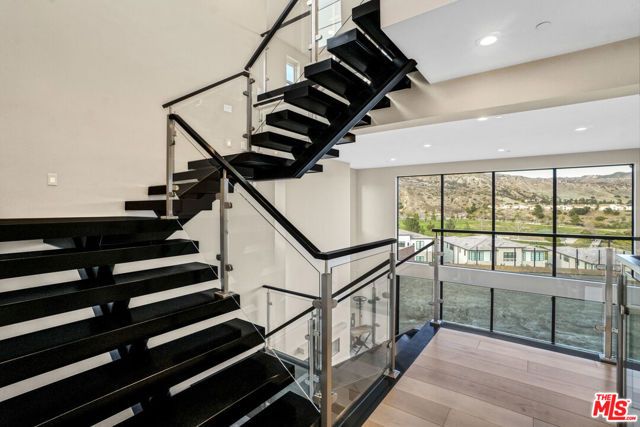 11848 N Hillsborough Lane, Porter Ranch (los Angeles), CA 91326