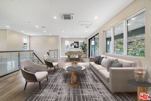 11848 N Hillsborough Lane, Porter Ranch (los Angeles), CA 91326