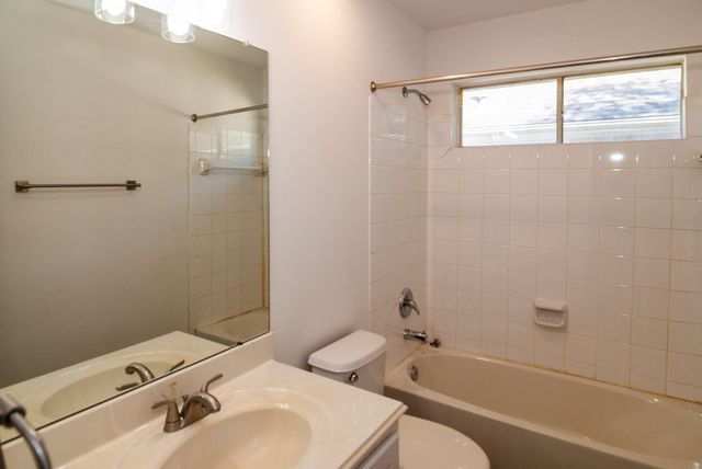 18018 Oakmoss Hill Court, Richmond, TX 77407