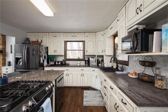 1275 SW 125 Road, Holden, MO 64040