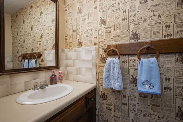 1275 SW 125 Road, Holden, MO 64040