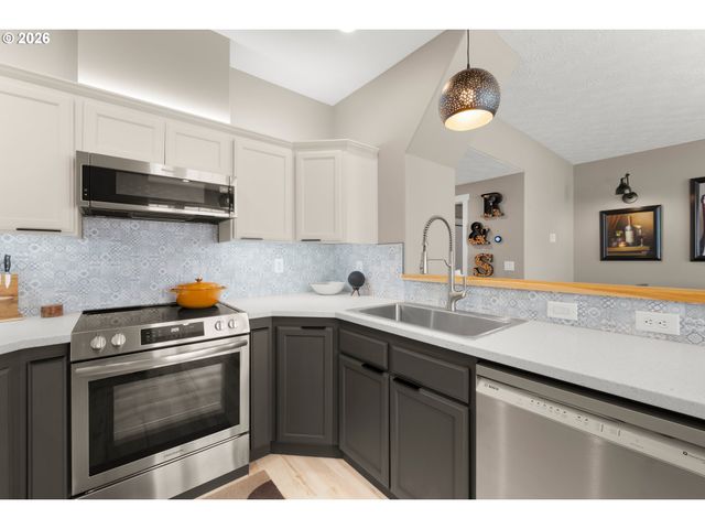 14437 Se BRIDGETON St, Clackamas, OR 97015