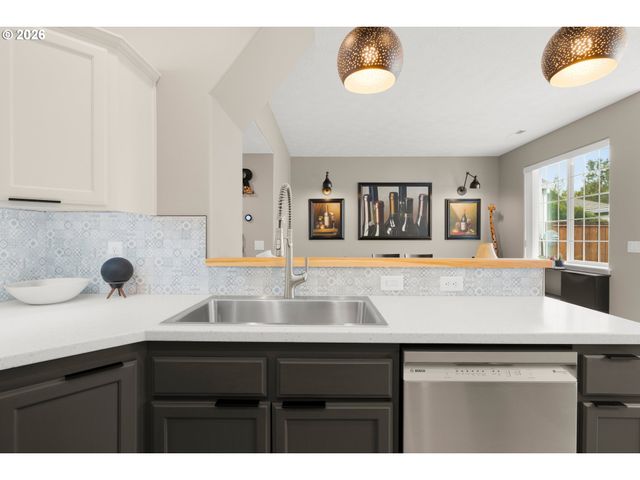 14437 Se BRIDGETON St, Clackamas, OR 97015